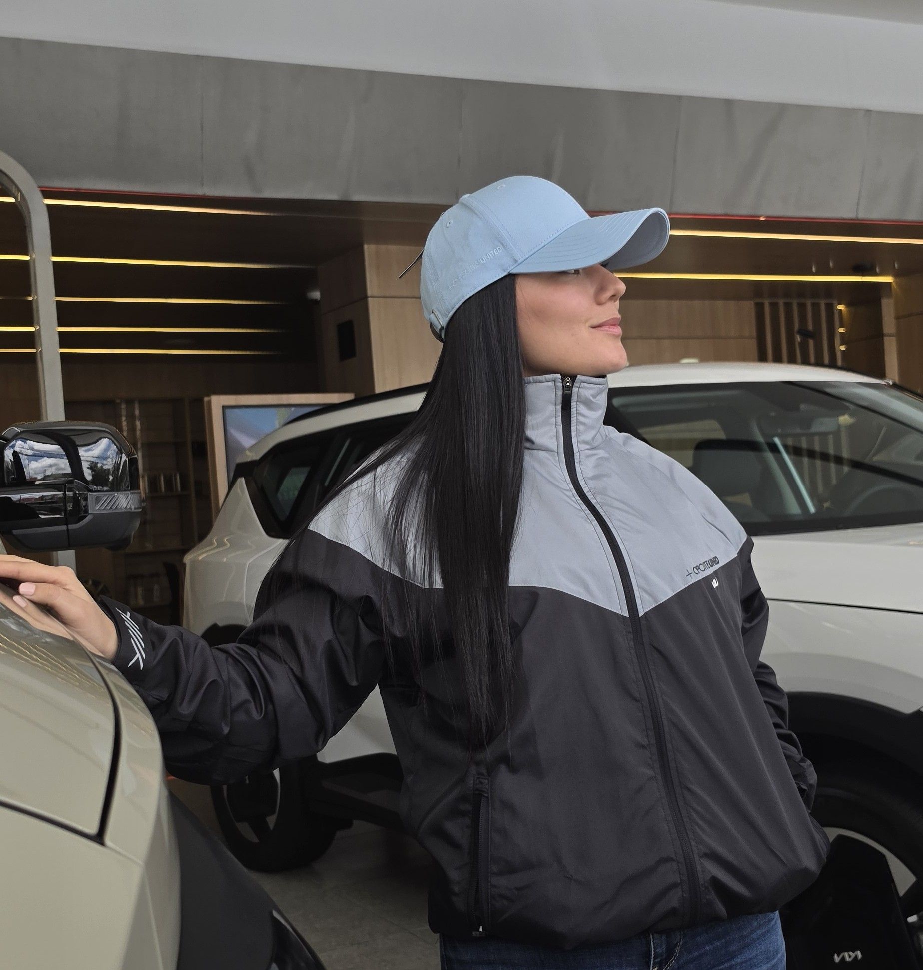 . Chaqueta rompeviento
. Estampado plano
. Estampado gamuzado
. Estampado reflectivo

 
