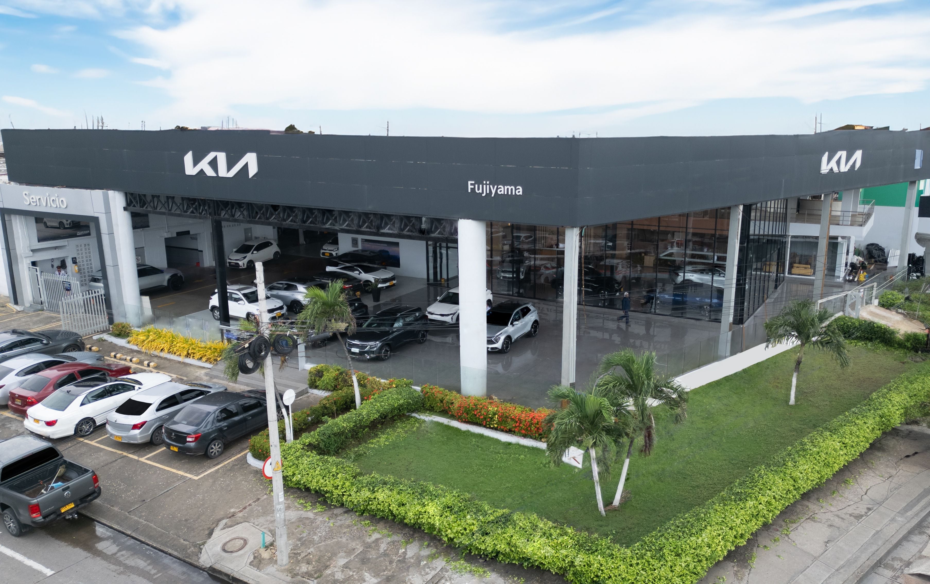 Kia Cartagena Plazuela - Automotores Fujiyama
